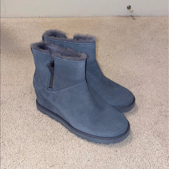 Uggs - Picture 1 of 6